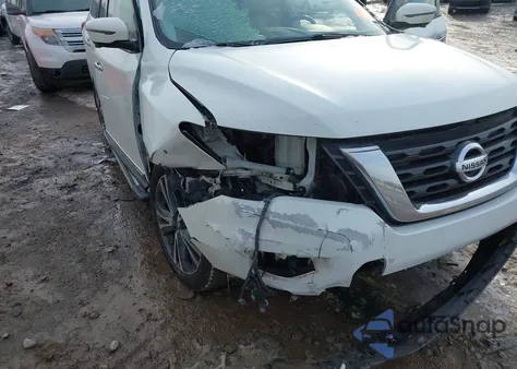 2017 Nissan Pathfinder Platinum z USA, uszkodzony, nr VIN 5N1DR2MM9HC689218